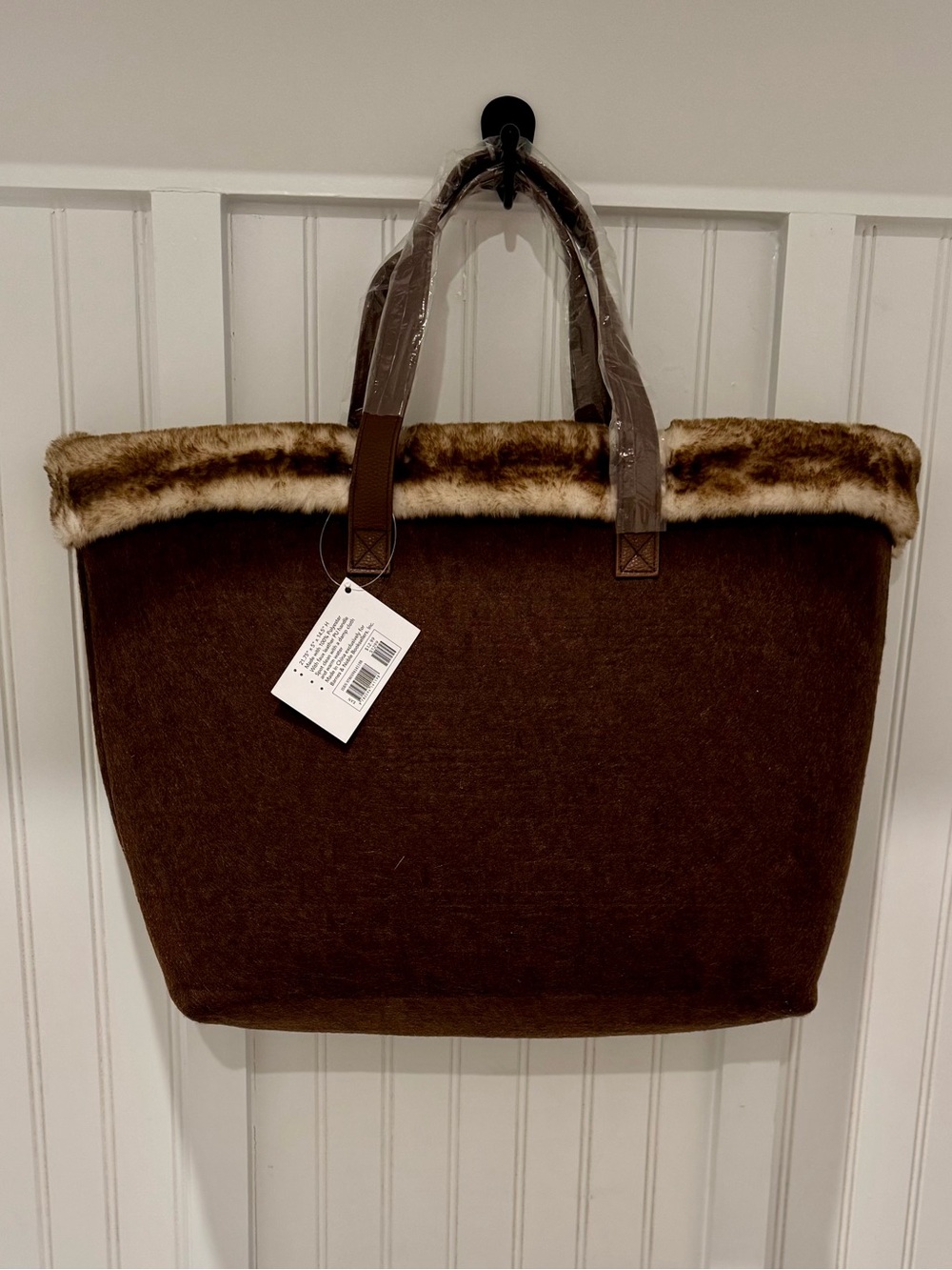 🌺NWT Barnes & Noble Brown Felt Faux Fur Trim Tote